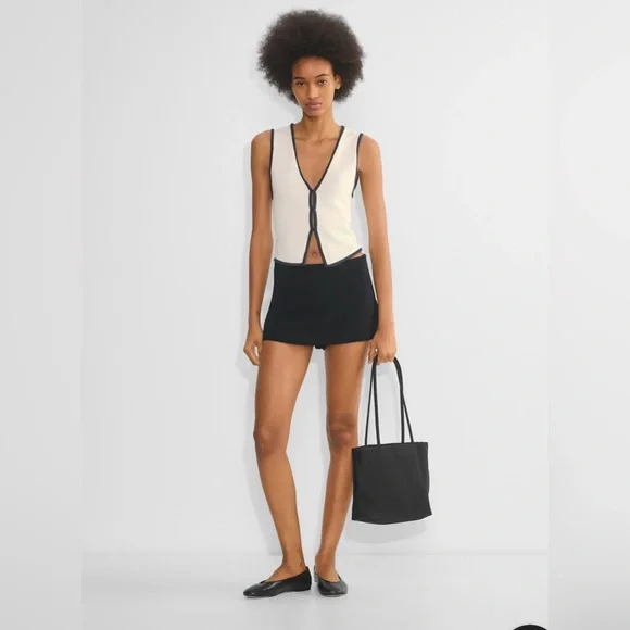 NWT Aritzia Wilfred Basque Sweater Vest in Lt Birch/ Dk Nght Nv Size Medium